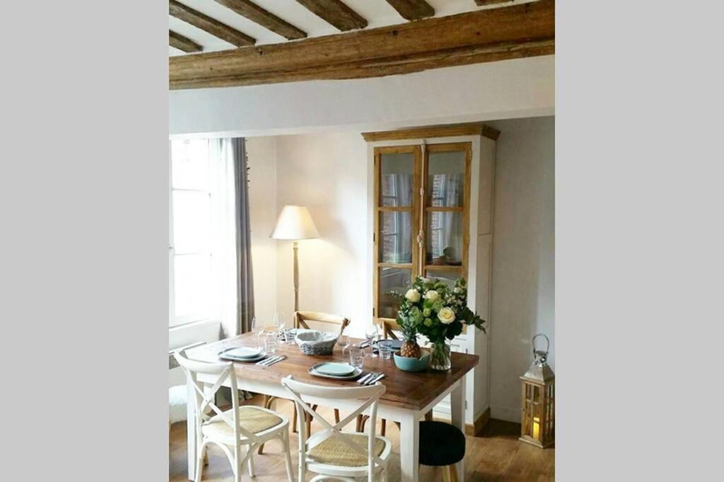 Une Pause Chez Julien, Appartement Lumineux Et Idealement Situe! Honfleur Exterior photo