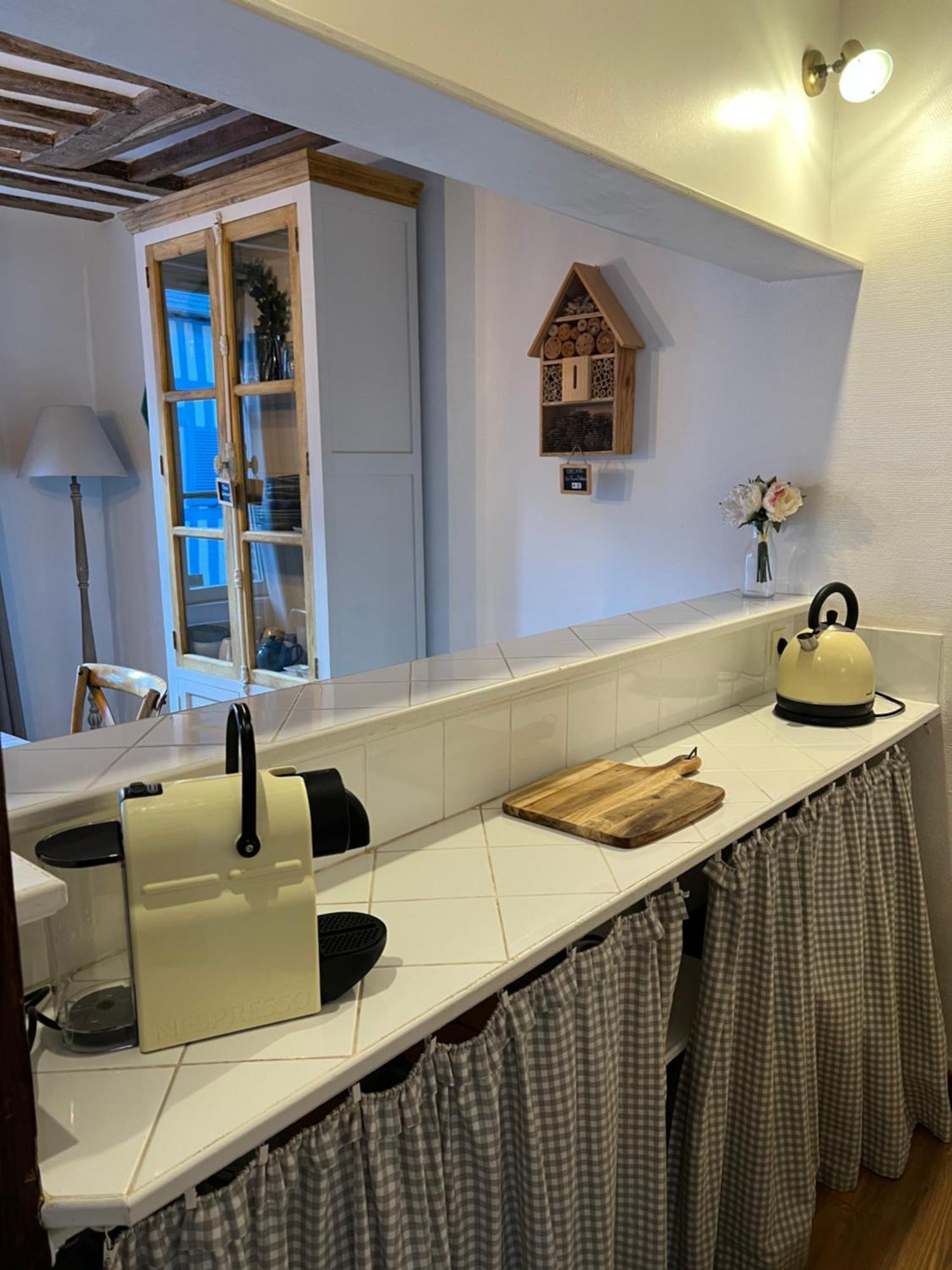 Une Pause Chez Julien, Appartement Lumineux Et Idealement Situe! Honfleur Exterior photo